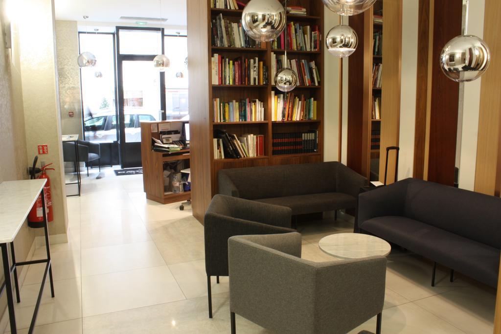 Le Malown Paris Dış mekan fotoğraf